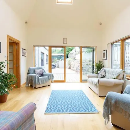 Milne'S Brae, Cosy, Comfortable And Centrally Located In Beautiful Braemar Exterior photo