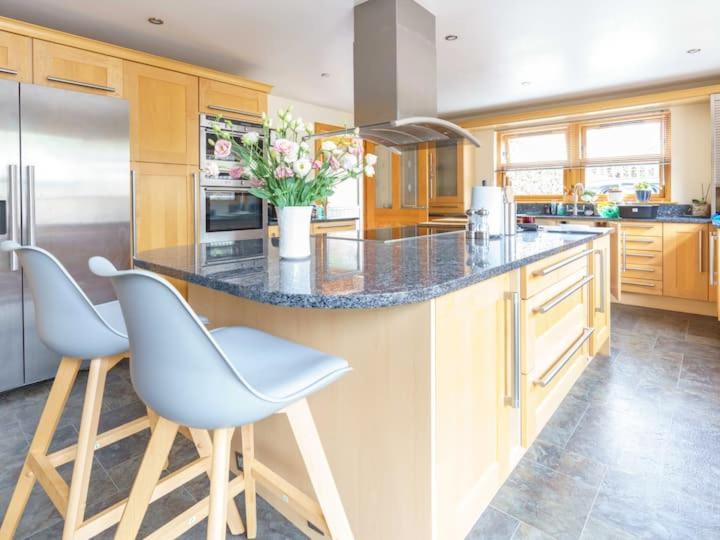 Milne's Brae, Cosy, Comfortable And Centrally Located In Beautiful Braemar